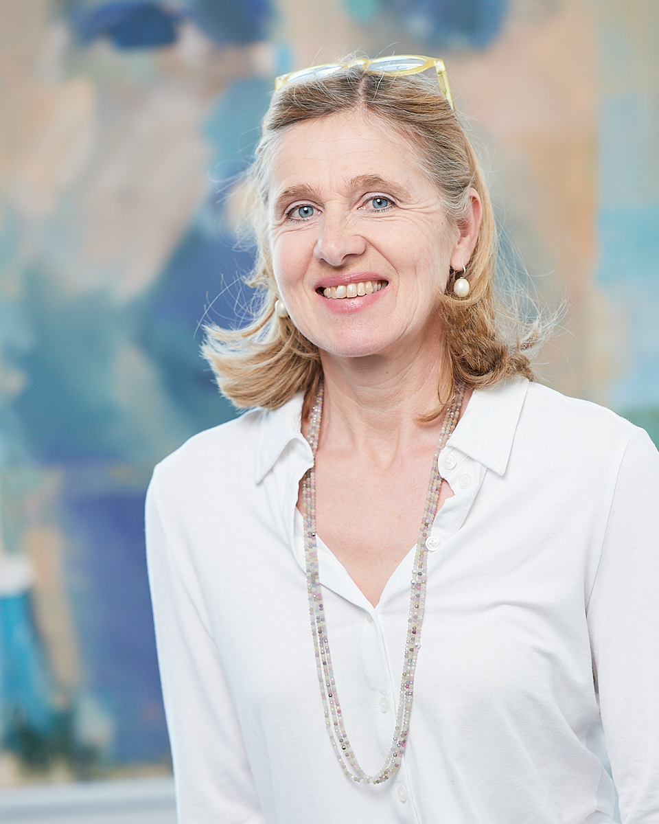 Die Psychotherapeutin Elisabeth Huber aus Salzburg im Porträt in der Praxis